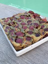 Clafoutis Aux Cerises Et Au The Matcha Recette En 2020 Clafoutis Aux Cerises Gateaux Aux Numeros Dessert