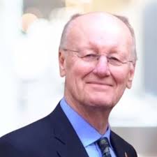 Bev White CEO of Harvey Nash Group wins award