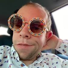 Gene Cooper's Instagram, Twitter & Facebook