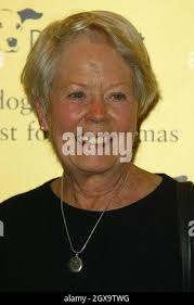 Annette Crosbie at the charity drinks party and exclusive celebrity dogs  photography exhibition in the Royal Academy's new art space in London Stock  Photo