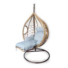Come avete capito, un letto sospeso permette di creare uno spazio super moderno. Acquista Online Sedia A Dondolo Sospesa In Rattan Per Interno E Esterno Con Cuscino Modello Giulia Con Poggiapiedi Spedizioni In 24 Ore Biancheria Per La Casa Il Gruppone