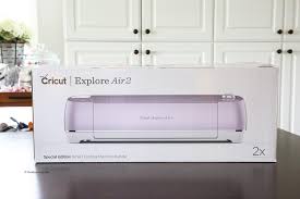Diy Iron Pillow With Cricut Explore 2 Wisteria Bundle Even though the cricut explore air 2 can be used wirelessly we're going to start by setting it up with the usb cable. cricut explore 2 wisteria bundle
