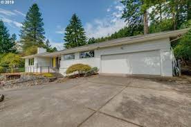 Popularized in the 1950's, ranch homes were all the rage with the postwar return of wwii veterans taking advantage of the gi bill. Bye Bye Boring Remaking The Common Ranch Style House Before After Photos Oregonlive Com