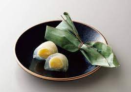 Sasa Custard Mochi