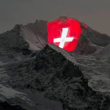 Zeitzone mez ±0 utc utc+1, sommerzeit utc+2 aktuelle ortszeit. Geburtstagsgeschenk Kunstler Projiziert Schweizer Flagge An Jungfrau Der Spiegel