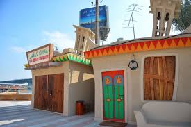 استكشف قرية البوم السياحية في دبي منتزهات وشواطىء أماكن دبي