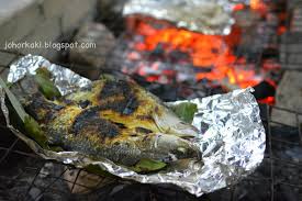 The serkam pantai grilled fish food court, located approximately 30 kilometres from jassin town, is one of the main attractions for tourists who love seafood. Serkam Medan Ikan Bakar In Malacca Umbai Pantai Beach Johor Kaki Travels For Food