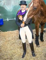 Isabell regina werth (issum, 21 de julio de 1969) es una jinete alemana que compite en la modalidad de doma.es la jinete más laureada en la historia de las competiciones ecuestres: Reiten Chi Special Auch Isabell Werth Ist Dabei Sport Schwarzwalder Bote