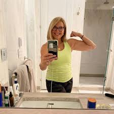 Katie couric wonders in the film whether she's partly to blame. Katie Couric Debuts Major Transformation And Fans Are Stunned Hello