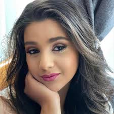 Sara Stucky in people