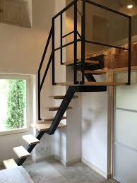 Nous Realisons Votre Escalier Helicoidal Ou A Limon Central Escalier Design Escalier Contemporain Escalier