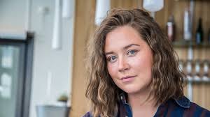 Rakels debutalbum om att följa sitt hjärta: ”Jag tror att många unga måste  hitta tillbaka till sig själva”