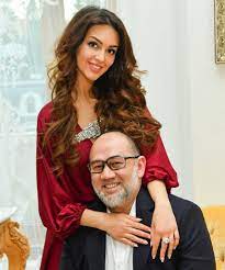 Comptroller of the royal household datuk. Isteri Sultan Kelantan Buka Akaun Instagram Kongsi Detik Manis Perkenalan