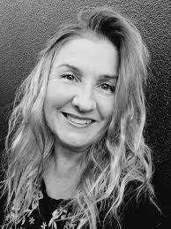 Aileen Brunner's Instagram, Twitter & Facebook