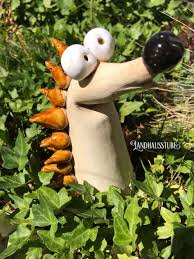 Gartenfiguren Uli Der Igel Ein Designerstuck Von Dani11 72 Bei Dawanda Keramik Ideen Tonskulpturen Gartenkeramik