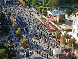 Maybe you would like to learn more about one of these? Poza Zilei Cum ArÄƒta DistanÈ›area FizicÄƒ La Slujba Cuvioasei Sfanta Parascheva Hotnews Mobile