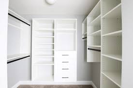 Typically located in or near bathrooms and/or bedrooms, such a closet contains shelves used to hold items such as toiletries and linens, including towels, washcloths, or sheets. 35 Closet Organization Ideas For Making The Most Of Your Space