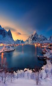 Last Light Reine Norway By Christian Bothner On 500px Reisideeen Noorwegen Hovenieren