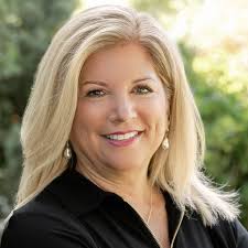 Linda Oswald's Instagram, Twitter & Facebook