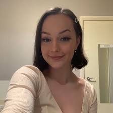 Alana Ross's Instagram, Twitter & Facebook