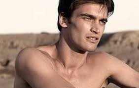 Nimeni nu poate aduce schimbari majore de unul singur. Am Descoperit Cine E Sotia Lui Andrei Baciu Cariera Manechinului A Explodat Dupa Ce S A Insurat Cu Ioana Fiica Unui Politician