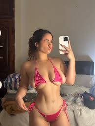 Alejandra Criscuolo - Free pics, galleries & more at Babepedia