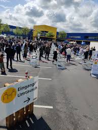 Ein Foto Und Seine Geschichte Oder Der Irrsinn Bei Ikea Das Blogmagazin