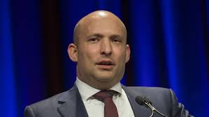 Or maybe you're curious about their height however, there are so many factors that affect a celebrity's net worth, such as taxes, management fees, investments or losses, marriage, divorce, etc. Eelbutpj3j 0hm