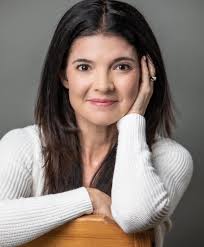 Lisa Lloyd's Instagram, Twitter & Facebook