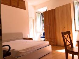 Scopri subito migliaia di annunci di privati e aziende e trova quello che cerchi su subito.it Stanze E Posti Letto In Affitto Via Mirandola Roma Camera Doppia Con Bagno Privato Cod303322 Roomgo