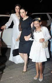 Kareena Kapoor Khan With Sister Karisma Kapoor And Niece Samaira Bollywood Celebrities Bollywood Fashion Indian Celebrities