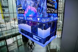 Japan Equities Set to Resume Fall on Escalating Middle East Woes
