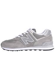 Crafted with updated materials, this men's throwback sneaker originally designed in 1988 as an experiment combining a road and trail running shoe, the 574 started as a. New Balance Ml574 D Sneaker Fur Herren Grau Planet Sports