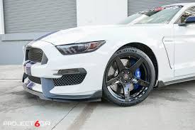 Popular black car white rims of good quality and at affordable prices you can buy on aliexpress. The Fantastic Look Of A White Mustang With Black Rims