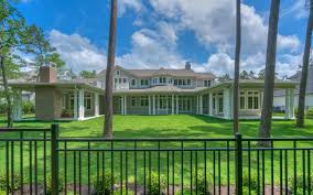 This Backyard Is Going To Be A Summer Hit Add A Pool Or Trampoline For The Kids Tipler Luxury Homes Interior Design And Construction Hotels Design