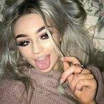 Constance Hendrix's Instagram, Twitter & Facebook