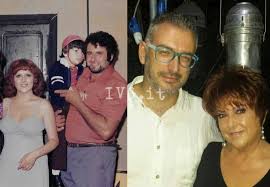 La berti è sposata dal lontano 1967 con osvaldo paterlini. Si Fa Fotografare Con Lei Da Bambino E Di Nuovo Dopo 40 Anni Orietta Berti Rincontra A Loano Un Suo Piccolo Fan Ivg It