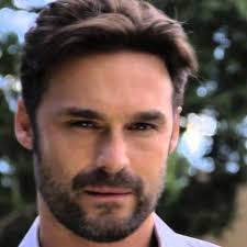 regina sandoval (@regina_sandova)