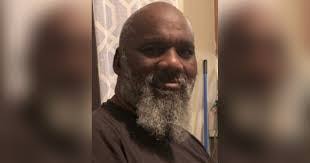 Elvis Glover's Instagram, Twitter & Facebook