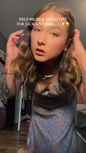 should I have worn something else ?? 😶I have no sense of style yall 😬  #fashion #grwm #getdressedwithme #ootd #outfitinspo #helpmepickanoutfit  #fyp #lifetstyle #ditl