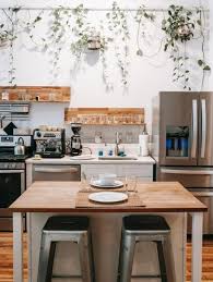 Membuat makanan pun menjadi lebih menyenangkan. 5 Desain Dapur Terbuka Untuk Rumah Kecil