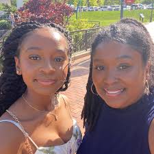 Y'all be doing a lot of thinking before y'all call me!!! 🤣🤣🤣 Come