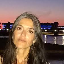 Elizabeth Closs's Instagram, Twitter & Facebook