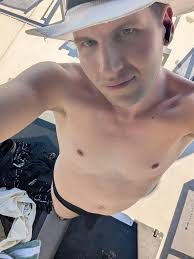 Looking for Vegas ladies for coed Sunday morning. Message me if interested.