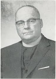 Peter Meek's Instagram, Twitter & Facebook