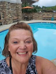 woman comfortable in her skin after weight loss