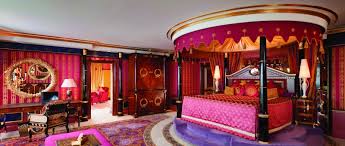 Burj khalifa is the tallest tower in the world and it's one of the top attractions to visit in dubai. Burj Al Arab Zimmer Dubai Reiseburo