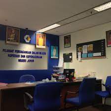 Pejabat tinggi as mengatakan bahwa donald trump akan mengeluarkan dua perintah eksekutif untuk menginvestigasi akar masalah penyebab defisit neraca perdagangan as tersebut. Photos At Kementerian Perdagangan Dalam Negeri