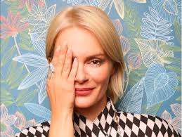 Γιατί χωρίζουν έλενα ράπτη και λούκας γιώρκας «η έλενα ζει μόνιμα στη θεσσαλονίκη, απλώς αρκετές μέρες την εβδομάδα πηγαίνει στην αθήνα προκειμένου να βρίσκεται στη βουλή». Poios Snik O Syntrofos Ths Elenas Xristopoyloy Einai To Apolyto Arseniko Video Newsbreak