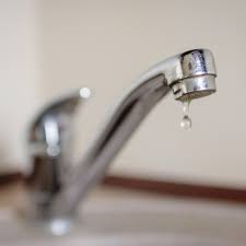 Das war auch gut so, da der tropfende hahn eine keramikdichtung hatte, also komplett ausgetauscht werden musste. Wasserhahn Tropft Ursachen Und Soforthilfe Brigitte De
